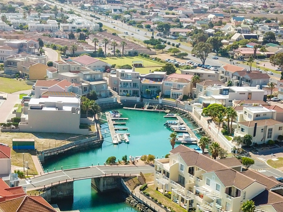 4 Bedroom Property for Sale in Harbour Island Western Cape